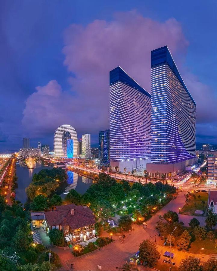 Orbi City Batumi Exteriör bild